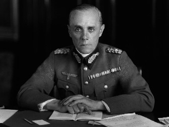 Ludwig Beck jefe del Estado Mayor del ejército alemán en los años treinta - photo 17