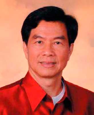 El maestro Mantak Chia es el creador del sistema del Tao Universal y es - photo 1