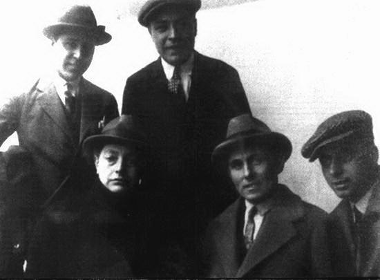 Pla entre amigos en 1928 Miembros de la peña del Ateneo en Santa Cristina - photo 9