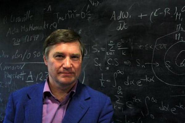 John Barrow profesor de astronomía en la Universidad de Sussex nació en - photo 1
