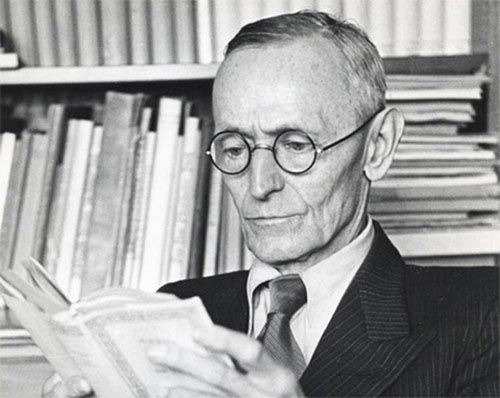 HERMANN HESSE Nació el 2 de julio de 1877 en Calw Alemania y murió en - photo 4